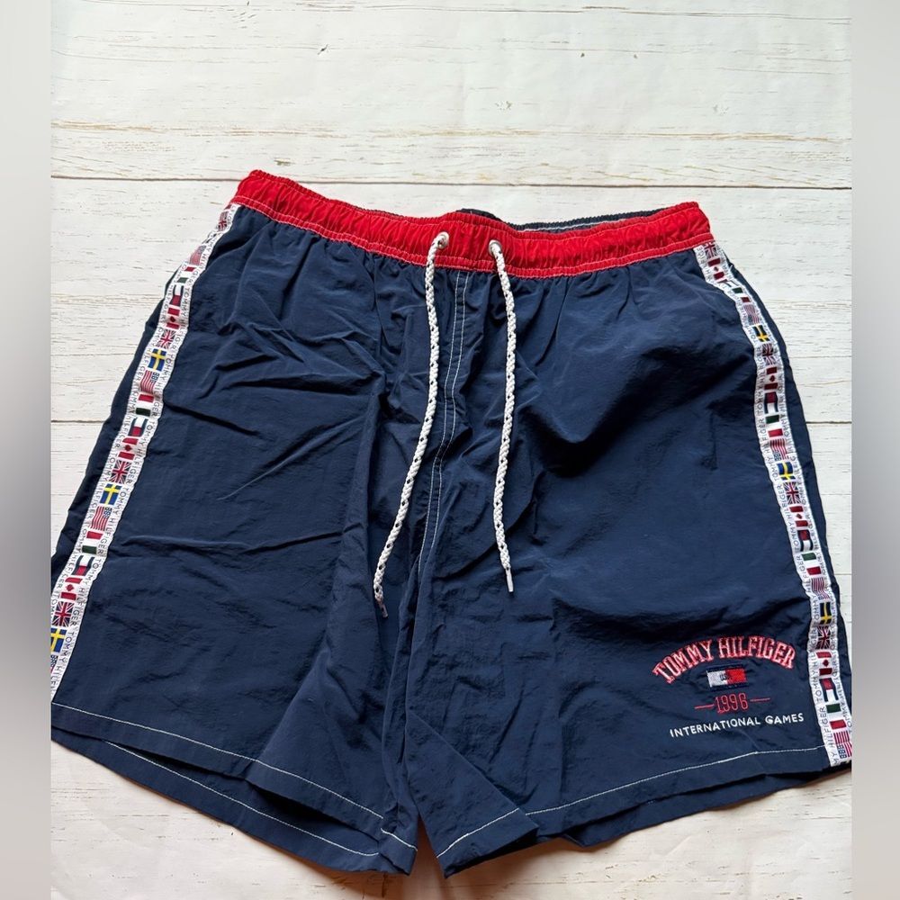 Tommy Hilfiger Shorts Mens Medium Blue Logo Swim Trunks 2000’s Flags vintage